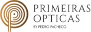 óculos sobre um exame à visão
