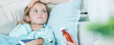 menina a ser vista pelo médico