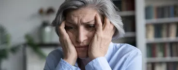 senhora com dificuldade em expressar-se