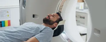 rapaz a fazer tratamento com hipertermia