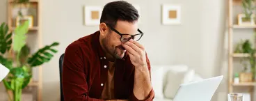 homem com problemas de concentração