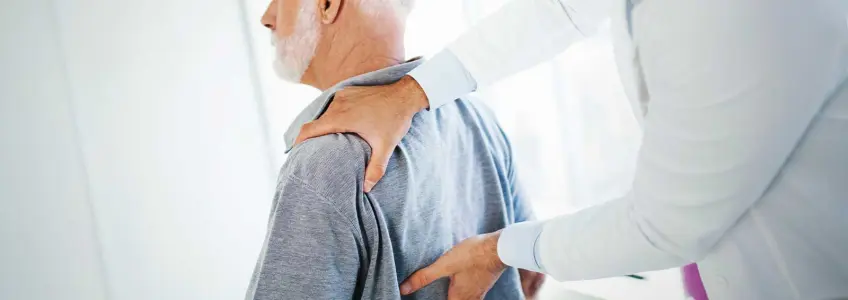homem a ser tratado por terapeuta