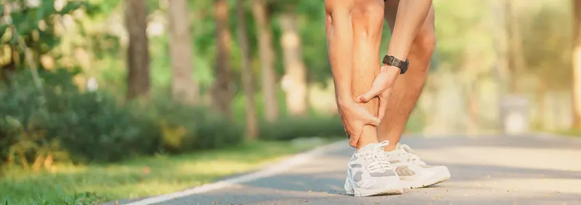 corredor com dor nas canelas